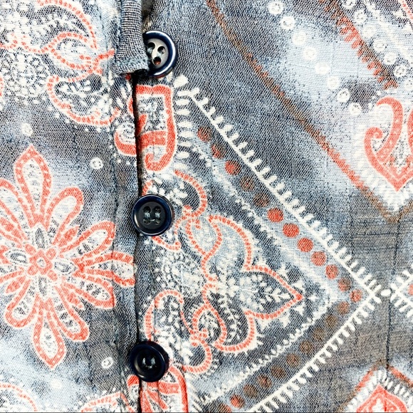 St. John’s Bay Blue & Red Patterned Summer Blouse - Picture 5 of 8